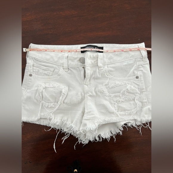 EXPRESS white shorts, size 2 - Picture 5 of 5